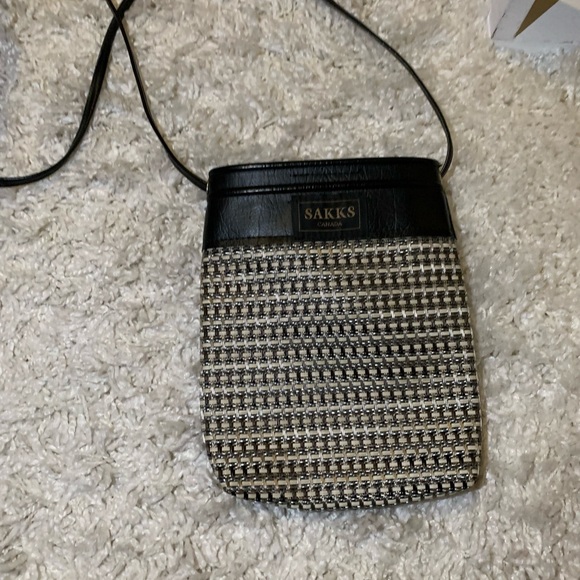 Handbags - 🎉4/$20❤️ Sakks Crossbody Bag
